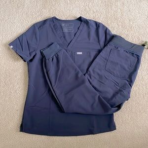 Figs Women’s Scrub Set